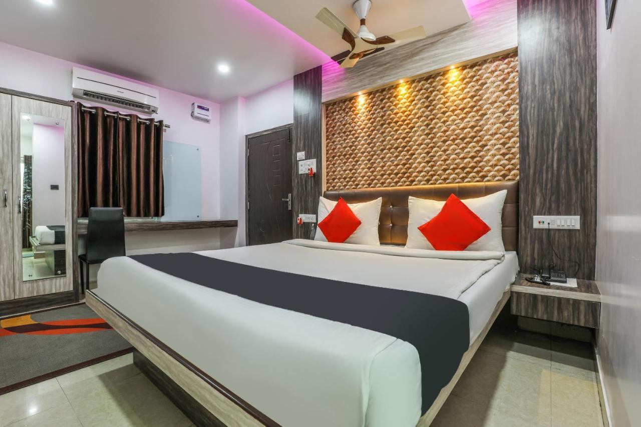 Oyo 14472 Brahmaputra Guest House Guwahati Eksteriør billede