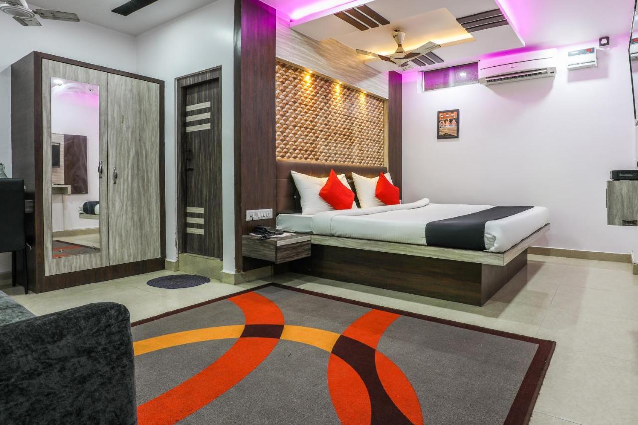 Oyo 14472 Brahmaputra Guest House Guwahati Eksteriør billede