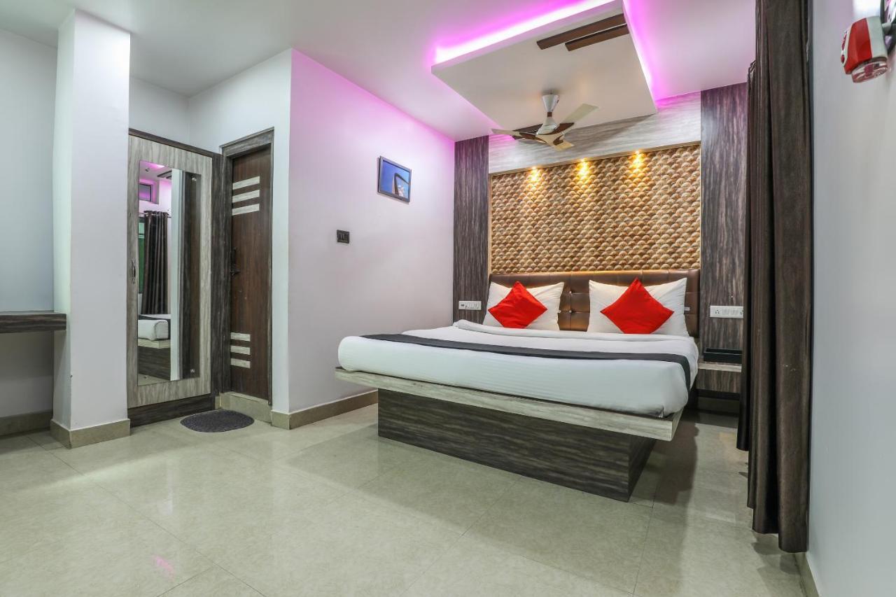 Oyo 14472 Brahmaputra Guest House Guwahati Eksteriør billede